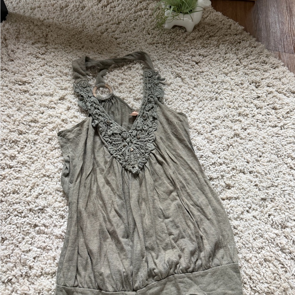 Elegant Gray green bohemian Sleeveless Blouse with Lace Accents